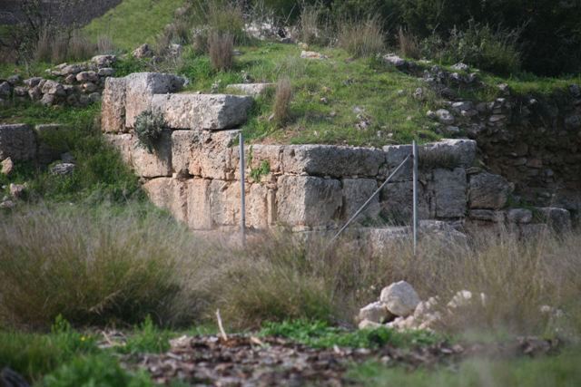 Isthmia - Hexamilion wall and bastion - Southern section 